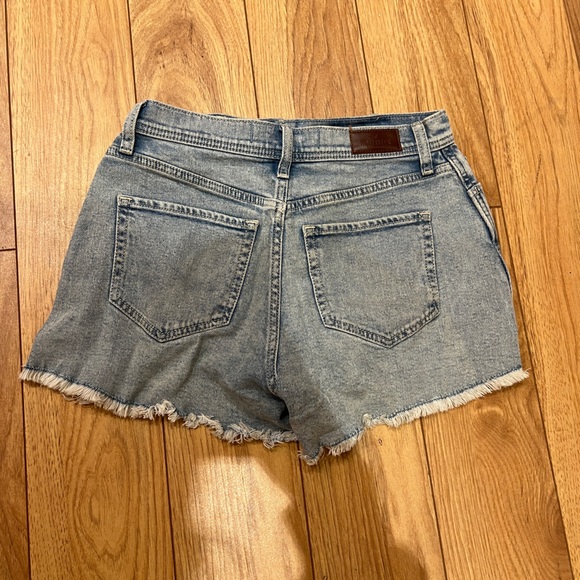 Hollister Jeans shorts women’s - Picture 4 of 6